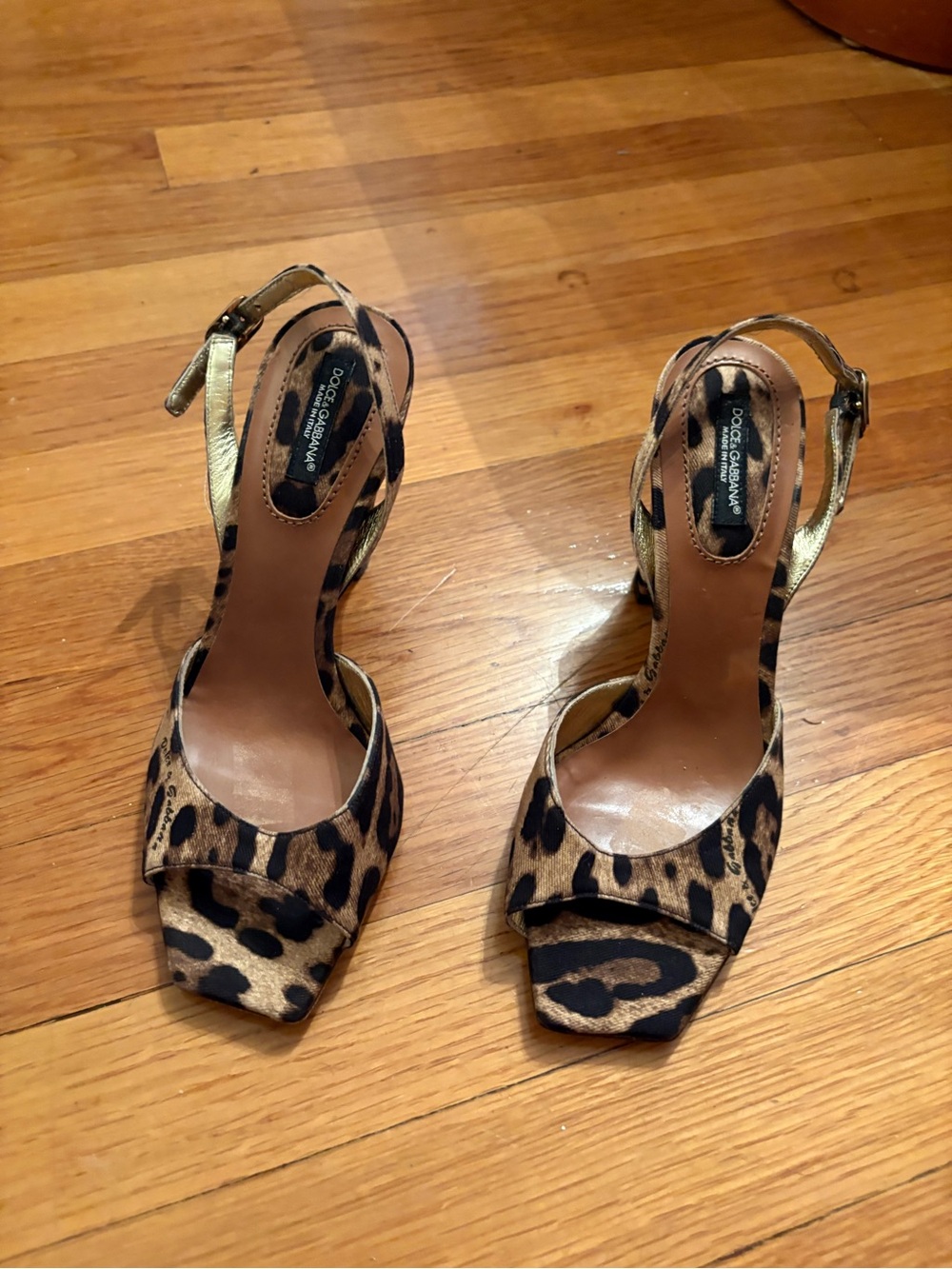 Dolce & Gabbana Leopard Print Slingback Heels in Brown